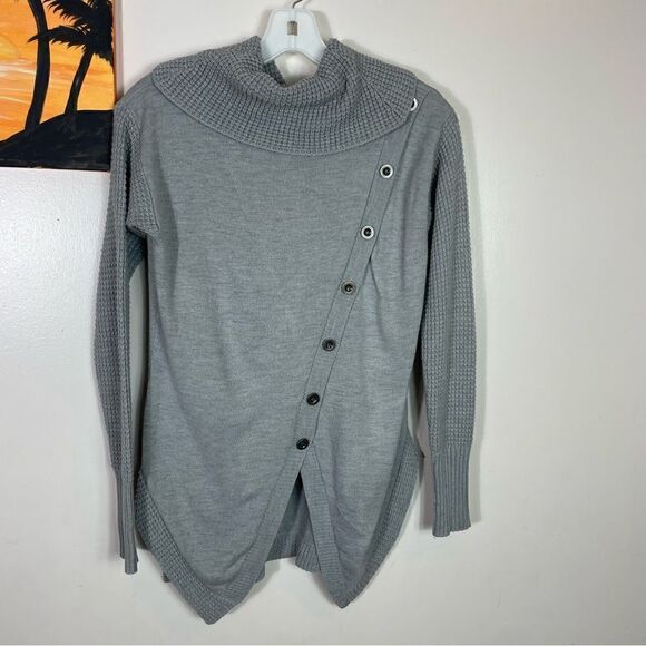 VENUS sweater  - Picture 1 of 3
